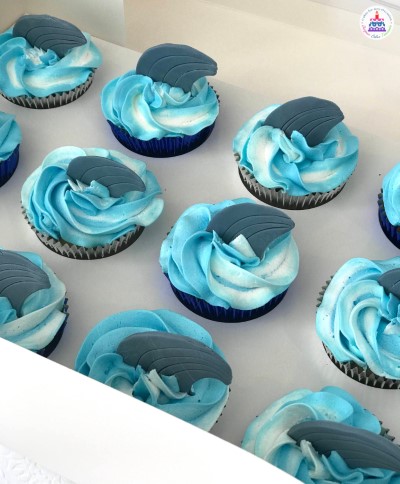 Sharks Fin Cupcakes.jpg